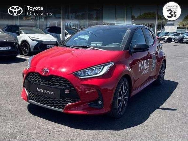 Utilisé 2025 Toyota Yaris Hybrid Sport Berline | 31 650 € (Prix cher) - Image 1/1