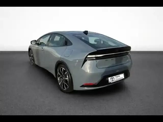 Occasion Toyota Prius Design 223 ch (164 kW) 2024 Gris météore métallisé Citadine