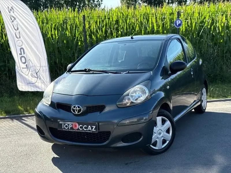 Vert Utilisé 2011 Toyota Aygo Citadine | 4 490 € (Prix juste) - Image 1/4