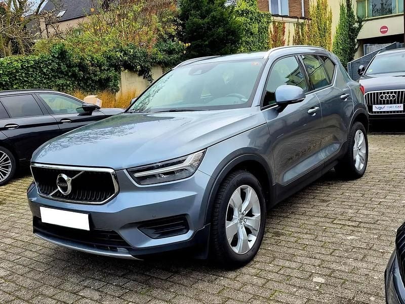 Gris Occasion 2019 Volvo XC40 Momentum SUV | 19 900 € - Image 1/4