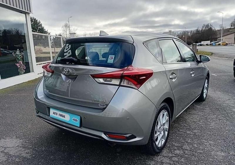 Occasion Toyota Auris Business Edition 113 ch (83 kW) 2015 Gris Berline