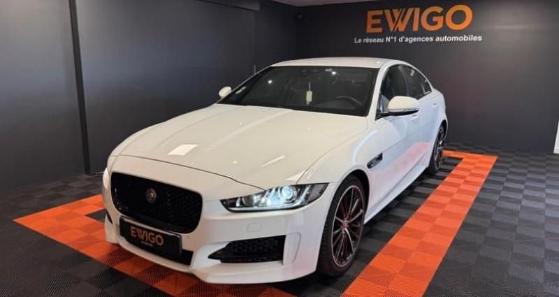 Blanc Utilisé 2019 Jaguar XE R-Sport Berline | 21 490 € (Prix juste) - Image 1/4