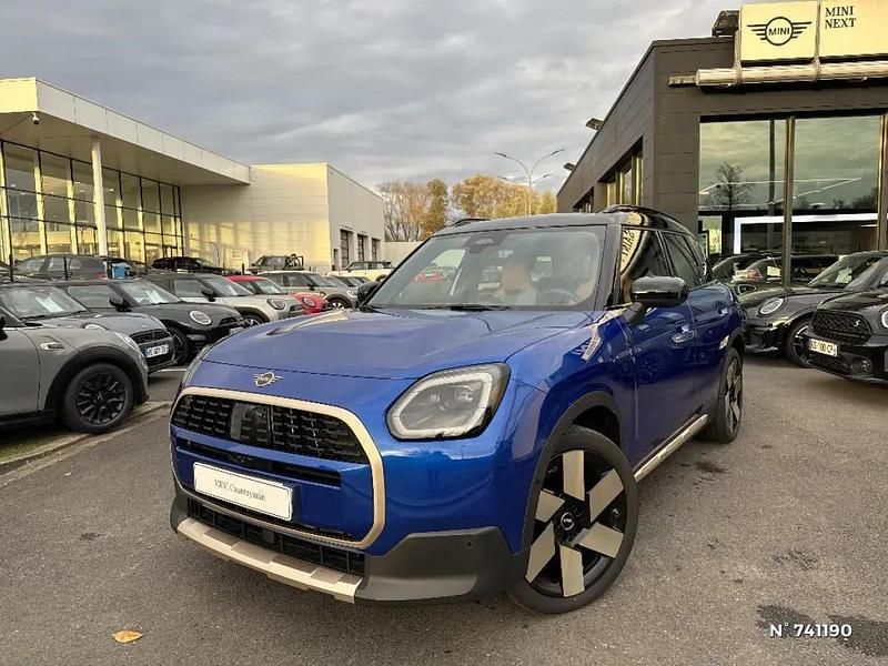 Bleu Utilisé 2025 Mini Countryman Favoured SUV | 43 990 € (Prix juste) - Image 1/4