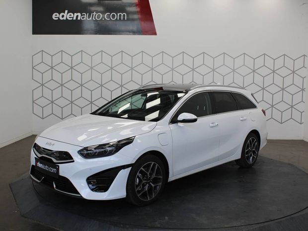 Blanc Utilisé 2023 Kia Ceed Premium | 25 990 € - Image 1/4
