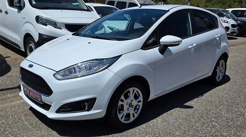 Blanc Utilisé 2016 Ford Fiesta Citadine | 5 990 € (Bon prix) - Image 1/4