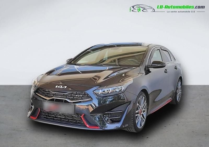 Utilisé 2022 Kia ProCeed 2 Citadine | 32 400 € (Prix juste) - Image 1/4