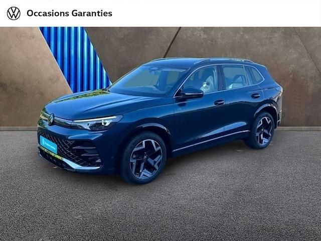 Bleu Utilisé 2024 VW Tiguan R-line SUV | 39 990 € (Prix juste) - Image 1/4