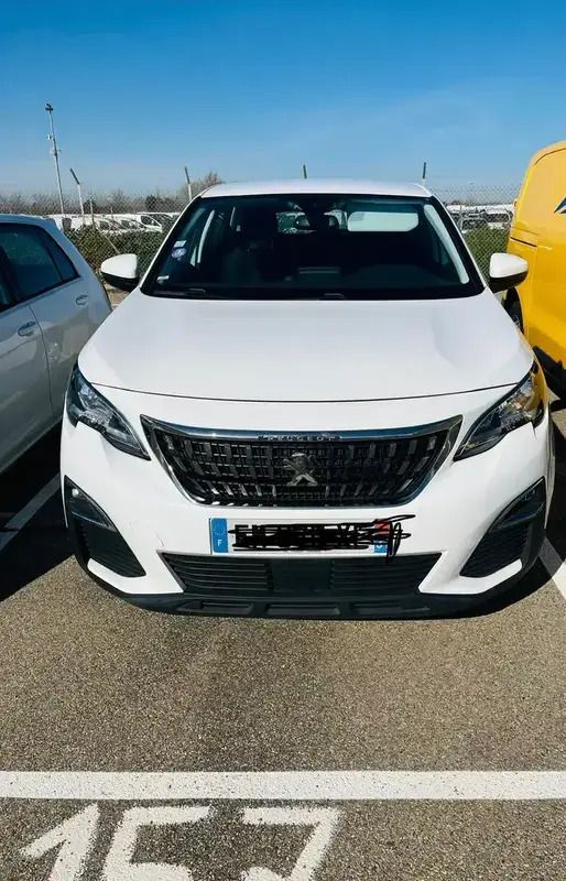 Blanc Utilisé 2017 Peugeot 3008 S SUV | 12 000 € (Prix assez cher) - Image 1/4