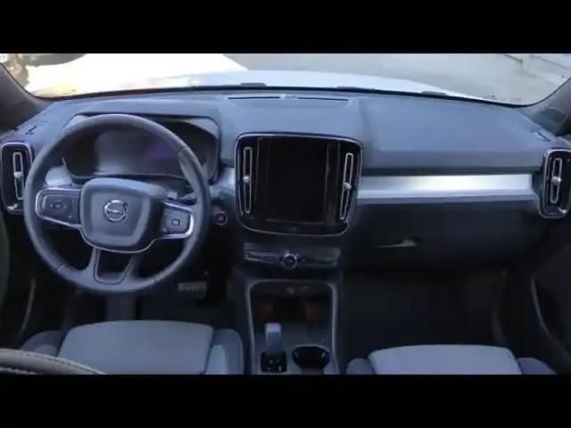 Occasion Volvo XC40 2024 Blanc cristal métallisé SUV