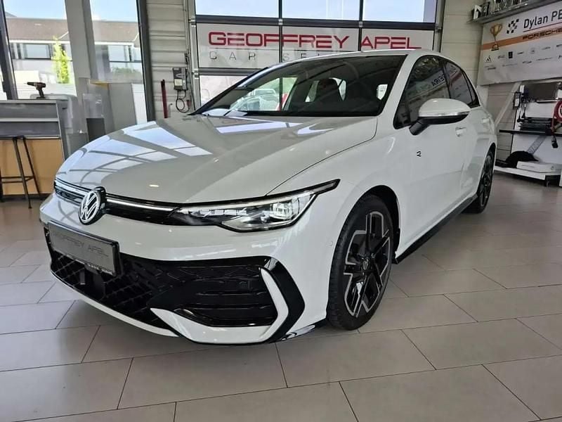 Blanc Utilisé 2025 VW Golf VIII R-line Berline | 35 794 € (Prix juste) - Image 1/4