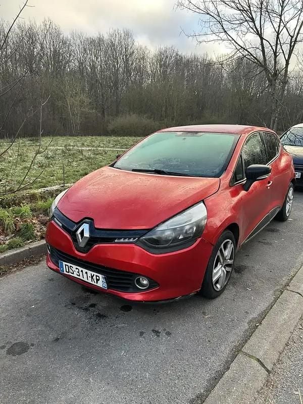 Rouge Occasion 2015 Renault Clio IV Berline | 3 500 € (Super prix) - Image 1/4