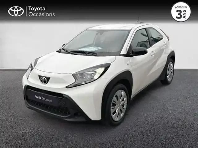 Blanc Utilisé 2022 Toyota Aygo Citadine | 14 990 € (Prix juste) - Image 1/4