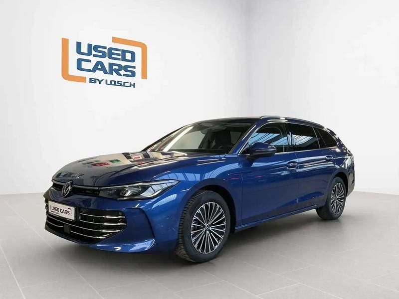 Bleu Occasion 2025 VW Passat Elegance Break | 39 476 € - Image 1/4