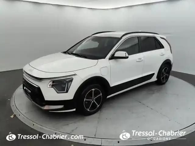 Clear white Utilisé 2023 Kia Niro Premium SUV | 27 599 € (Prix assez cher) - Image 1/4
