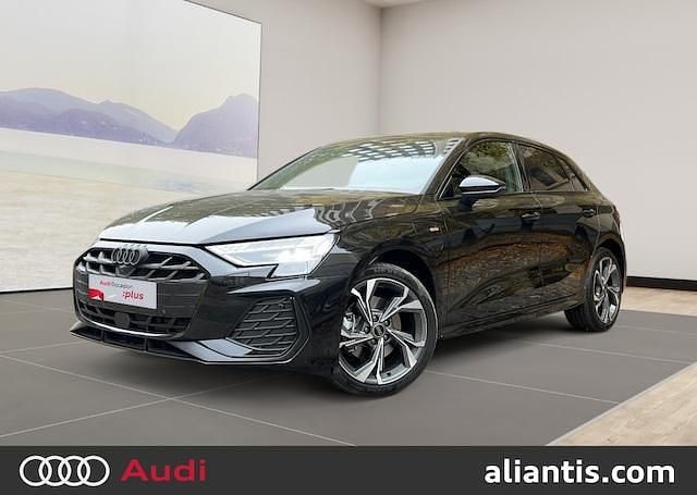 Noir mythic métallisé Nouvelle 2025 Audi A3 Sportback e-tron S-Line Berline | 54 990 € (Prix cher) - Image 1/4