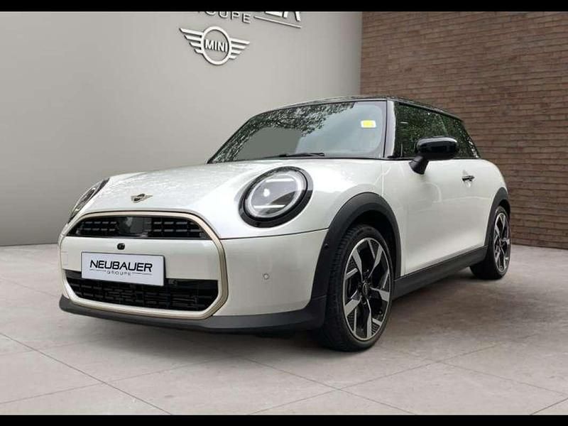 Occasion Mini Cooper Favoured 158 ch (116 kW) 2024 Blanc Citadine