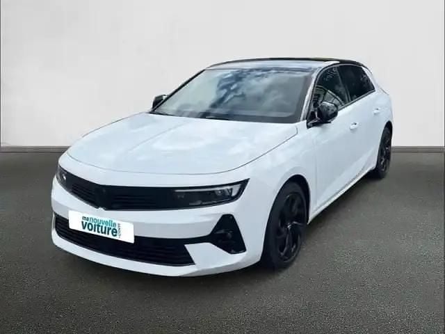 Blanc Occasion 2024 Opel Astra Berline | 26 990 € (Prix juste) - Image 1/4