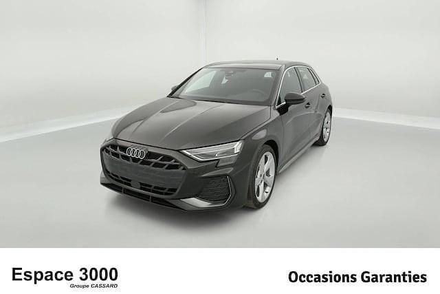 Noir mythic métallisé Utilisé 2025 Audi A3 S-Line | 39 990 € - Image 1/3