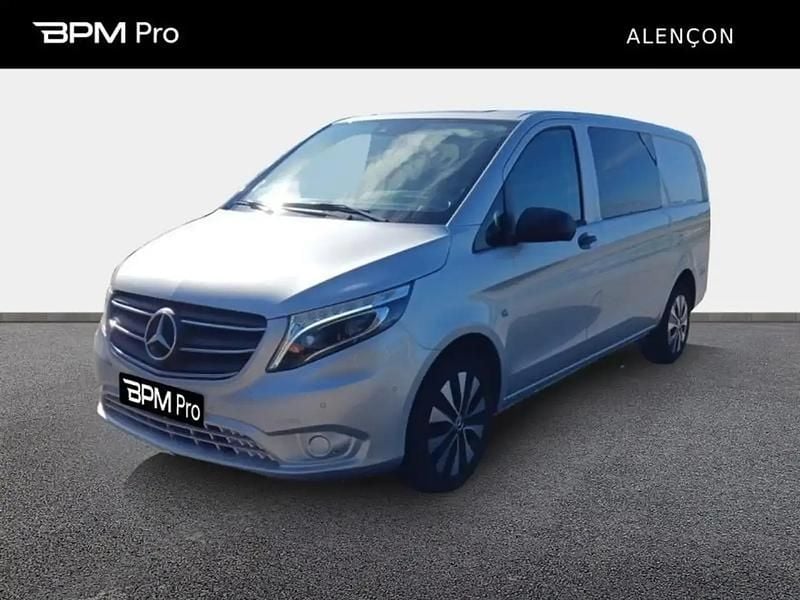 Gris Occasion 2022 Mercedes Vito Van | 43 990 € (Prix juste) - Image 1/4