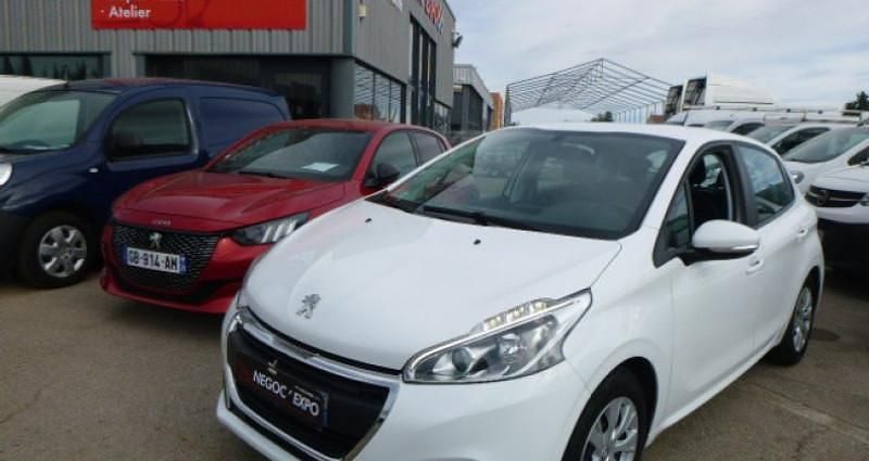 Blanc Occasion 2018 Peugeot 208 Active Citadine | 7 990 € (Prix juste) - Image 1/4