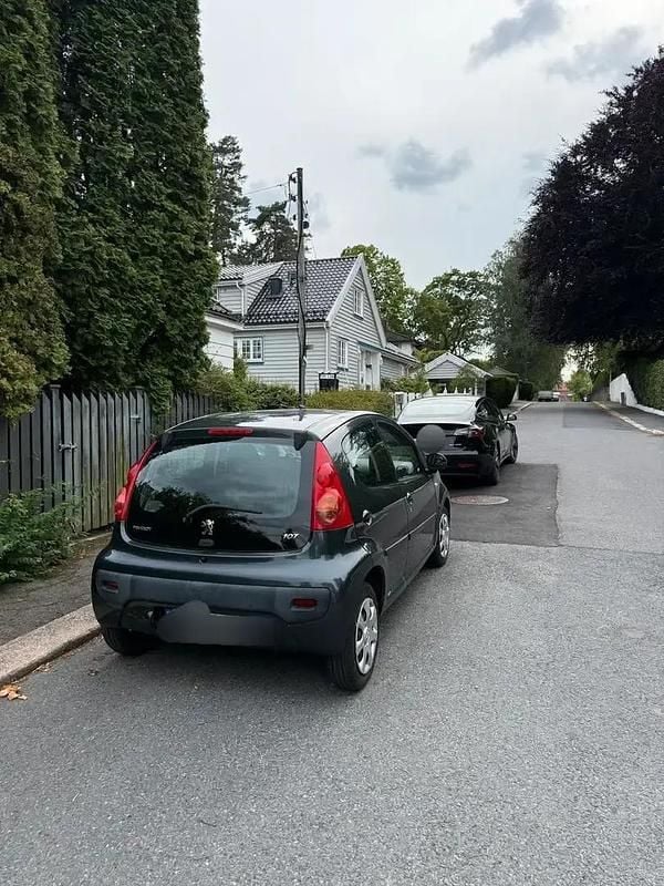 Noir Utilisé 2010 Peugeot 107 Citadine | 1 888 € (Super prix) - Image 1/4