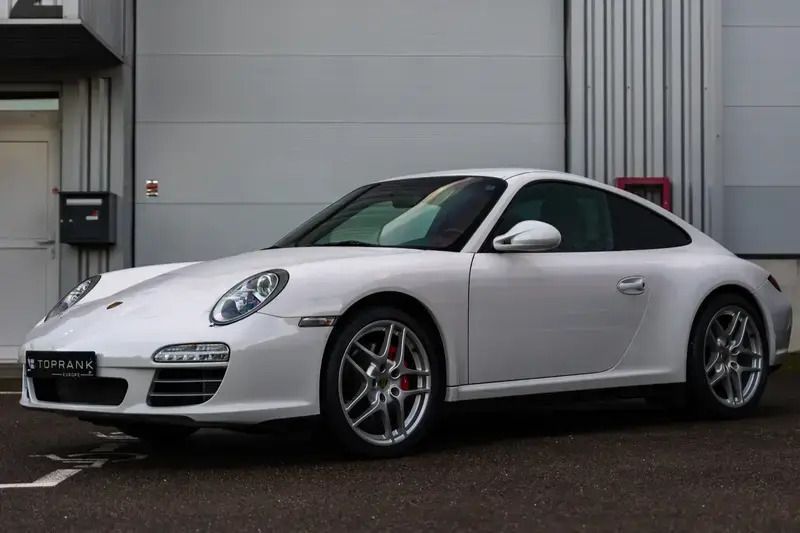 Blanc Utilisé 2010 Porsche 911 Carrera 4S Coupé | 79 997 € (Prix juste) - Image 1/4