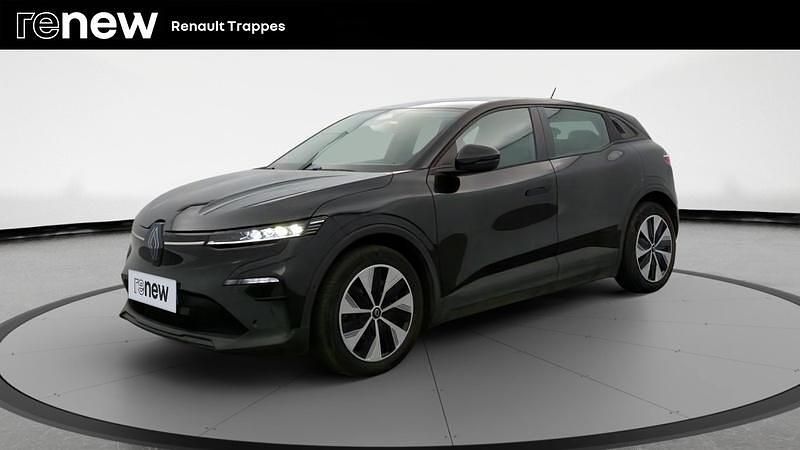 Noir Utilisé 2023 Renault Mégane Evolution Berline | 22 390 € (Bon prix) - Image 1/4