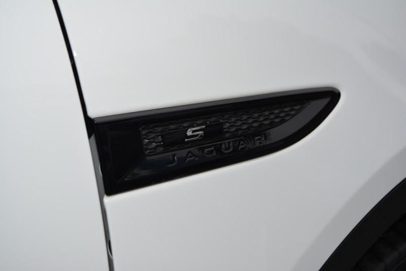 Image 3/4