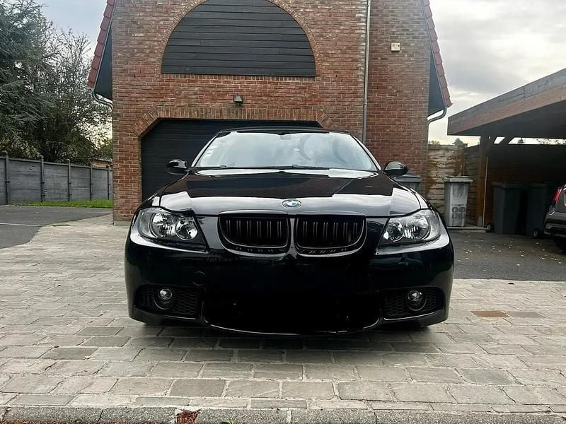 Utilisé 2006 BMW 318 Comfort Edition Berline | 5 000 € (Prix cher) - Image 1/4