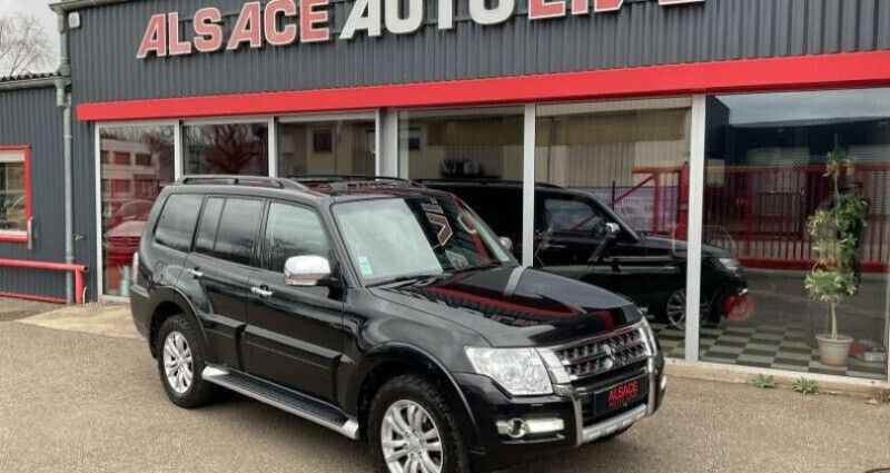 Noir Utilisé 2016 Mitsubishi Pajero Instyle SUV | 26 990 € - Image 1/4