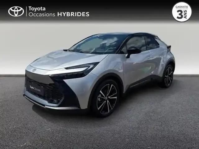 Gris minéral métallisé biton toit noir Utilisé 2025 Toyota C-HR SUV | 36 490 € - Image 1/4