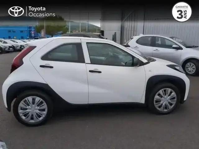 Occasion Toyota Aygo X Active 72 ch (52 kW) 2023 Blanc SUV
