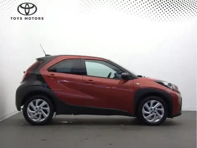 Occasion Toyota Aygo Design 72 ch (52 kW) 2022 Rouge Citadine