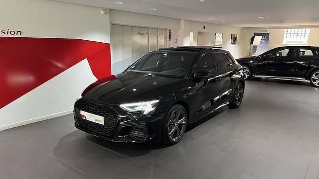Noir mythic métallisé Utilisé 2021 Audi A3 S-Line | 31 980 € (Prix assez cher) - Image 1/4
