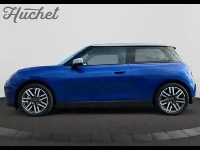 Nouvelle Mini Cooper Classic 135 kW (184 ch) 2025 Blazing blue Citadine