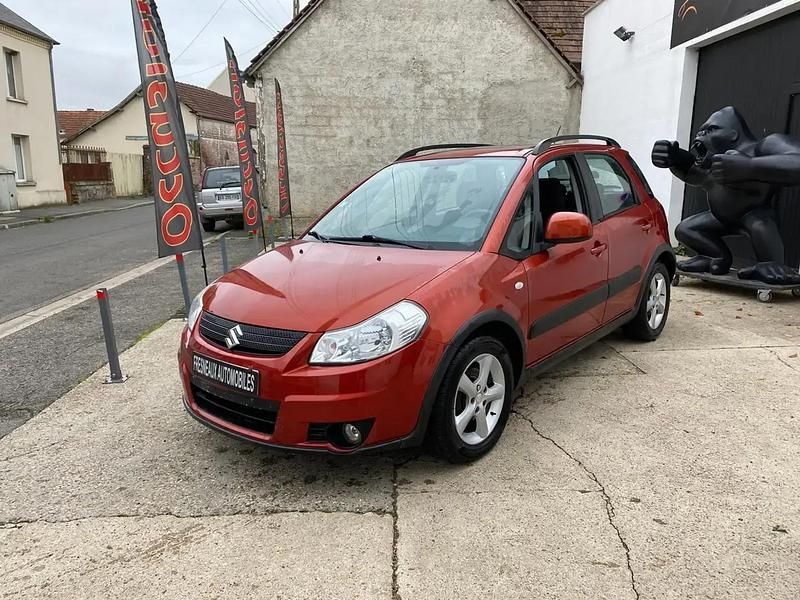 Rouge Utilisé 2008 Suzuki SX4 GLX SUV | 1 460 € - Image 1/4