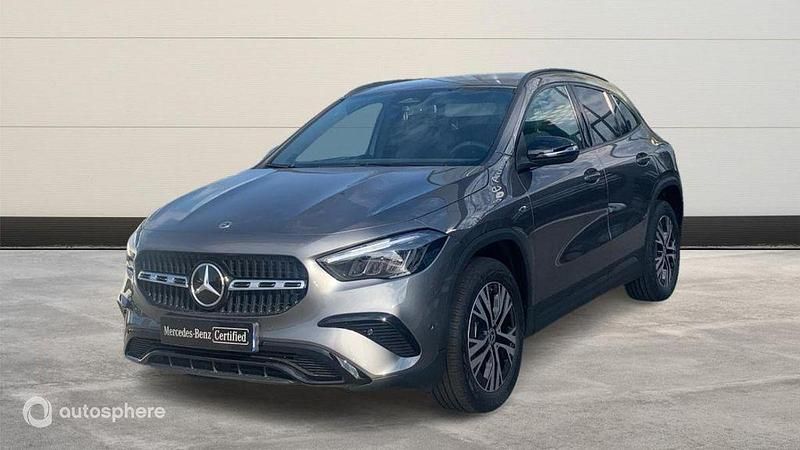 Noir Nouvelle 2025 Mercedes GLA250 Business SUV | 55 826 € - Image 1/4