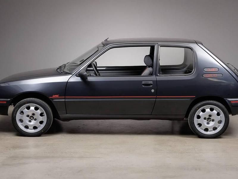 Occasion Peugeot 205 GTi 120 ch (88 kW) 1991 Gris Citadine