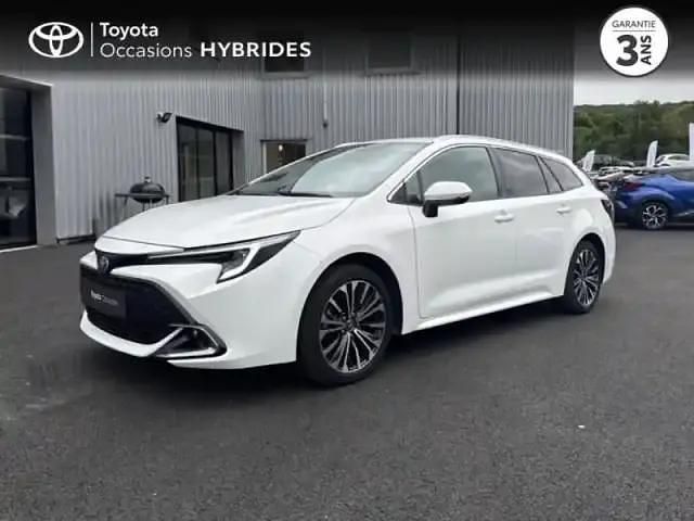 Blanc Utilisé 2024 Toyota Corolla Design Break | 28 900 € (Prix juste) - Image 1/4