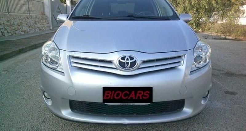 Occasion Toyota Auris Active 91 ch (66 kW) 2011 Argent Berline