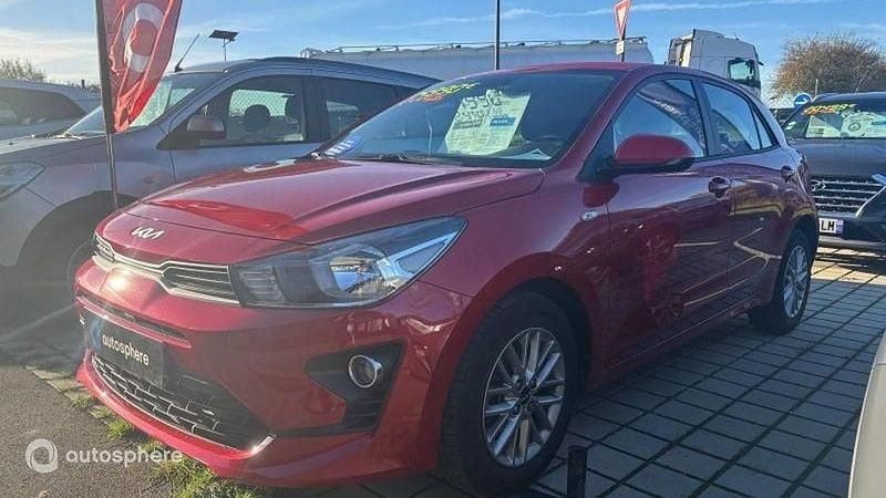 Rouge Utilisé 2022 Kia Rio Active Berline | 13 990 € (Prix juste) - Image 1/4