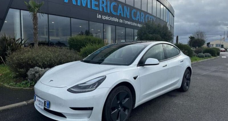 Blanc Utilisé 2020 Tesla Model 3 Long Range Berline | 35 490 € (Prix juste) - Image 1/4