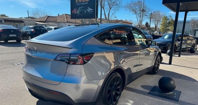 Occasion Tesla Model Y Standard Range 220 kW (300 ch) 2024 Gris SUV