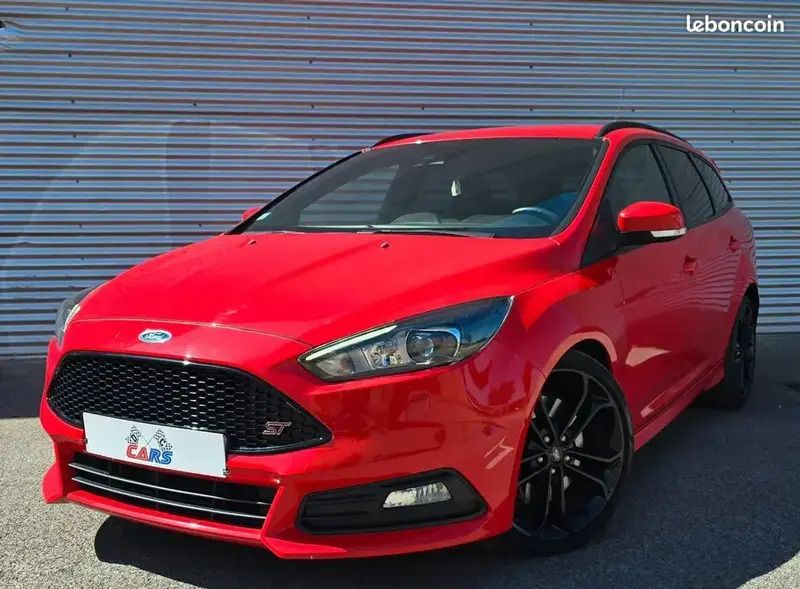 Rouge Utilisé 2016 Ford Focus ST Break | 16 490 € (Super prix) - Image 1/4