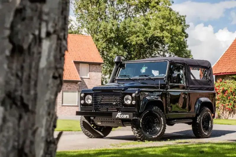 Noir Utilisé 2009 Land Rover Defender SUV | 64 950 € - Image 1/4