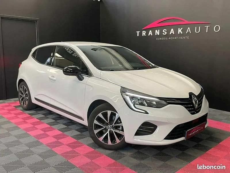Blanc Utilisé 2023 Renault Clio V Techno Berline | 17 990 € (Bon prix) - Image 1/4