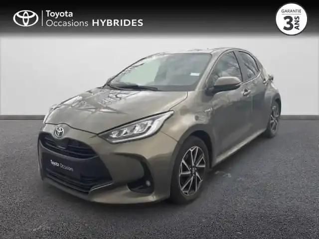 Occasion Toyota Yaris Hybrid Design 116 ch (85 kW) 2021 Bronze impérial (m) Berline
