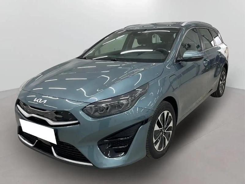 Gris Utilisé 2022 Kia Ceed Sportswagon Break | 21 990 € (Prix juste) - Image 1/4