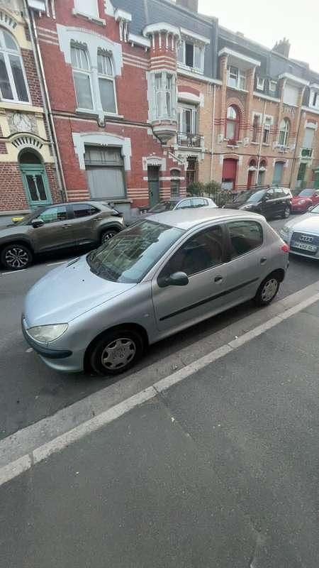Image 3/4
