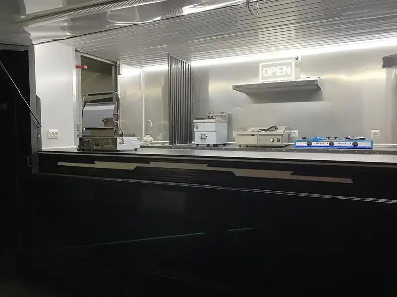 Image 2/4